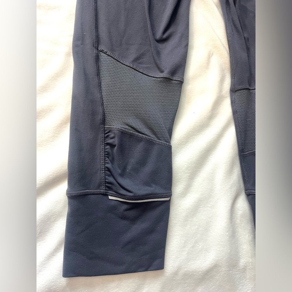 Athleta Gray and Orange Women’s Athletic Workout Exercise Capri Leggings Size XS - Picture 11 of 14